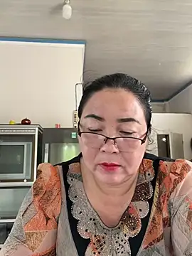 NDith online show from March 5, 1:42 am