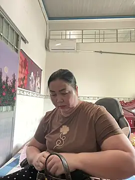 NDith online show from February 12, 1:33 am