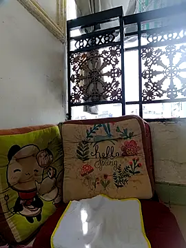 Snapshot of lyna_bl chatting on March 2, 4:17 am lyna bl online show from March 2, 4:17 am