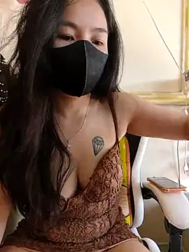 Snapshot of lyna_bl chatting on March 6, 8:08 am lyna bl online show from March 6, 8:08 am