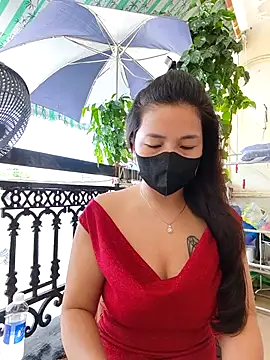 Snapshot of lyna_bl chatting on October 6, 2:09 am lyna bl online show from October 6, 2:09 am