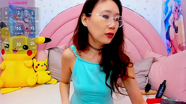 Nao  Chan  online show from February 25, 1:20 am