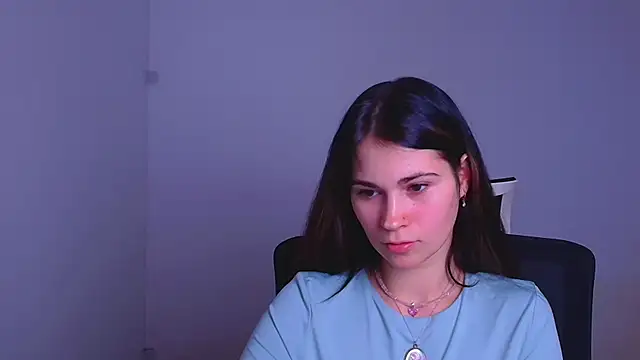 Loon Amore online show from January 2, 7:51 pm