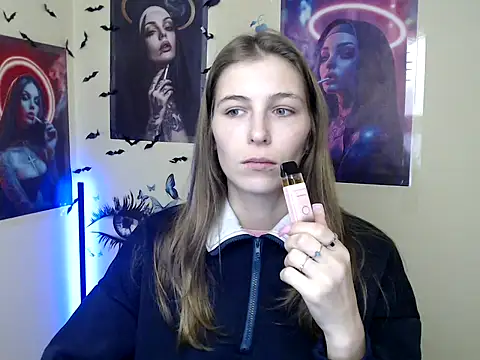 StrangerGi online show from October 28, 7:12 am