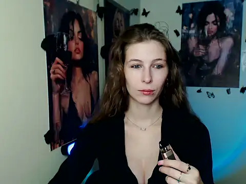 StrangerGi online show from November 17, 1:06 pm