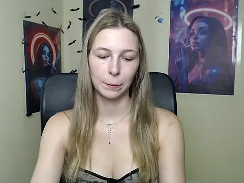 StrangerGi online show from July 11, 6:27 am