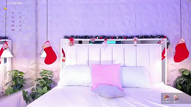 CailynBrowm online show from December 19, 4:45 am
