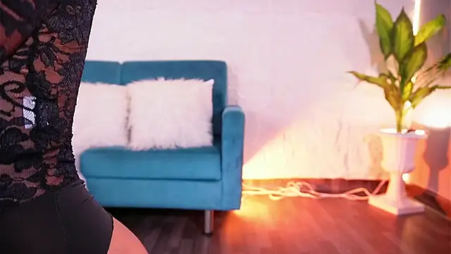 CailynBrowm online show from March 27, 4:07 am