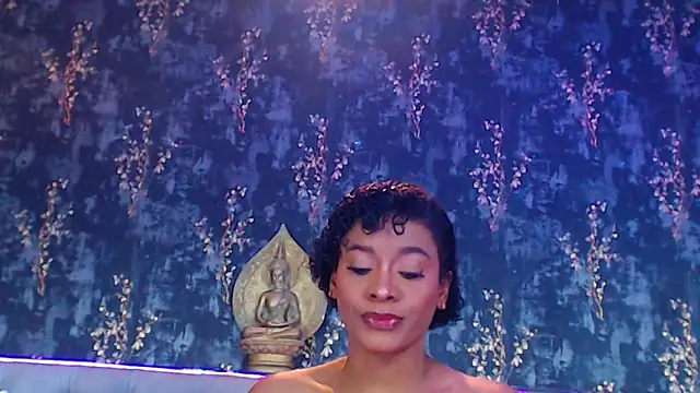 Snapshot of AngelinaBoss chatting on January 25, 7:39 pm AngelinaBoss online show from January 25, 7:39 pm