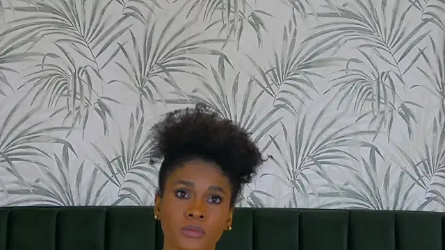 Snapshot of AngelinaBoss chatting on February 20, 3:19 pm AngelinaBoss online show from February 20, 3:19 pm