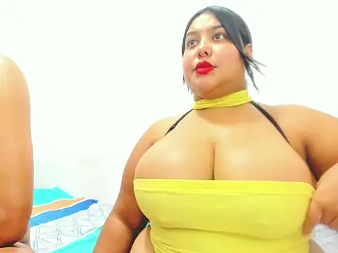 Snapshot of Keisy_boony chatting on February 18, 11:22 pm Keisy boony online show from February 18, 11:22 pm