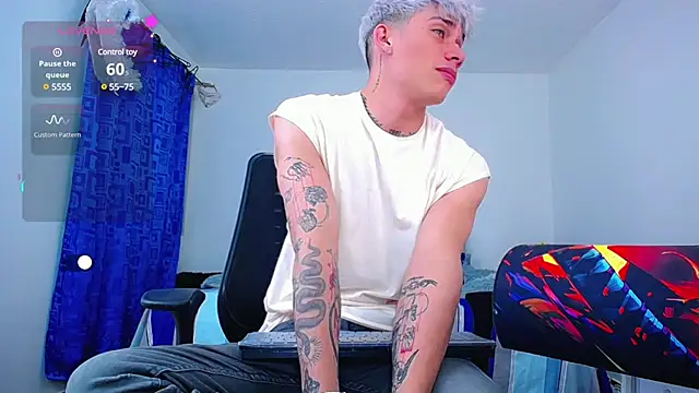 thiagomurphyy online show from December 6, 8:37 am