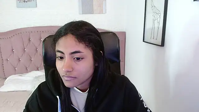 shaneelle online show from November 8, 3:07 am