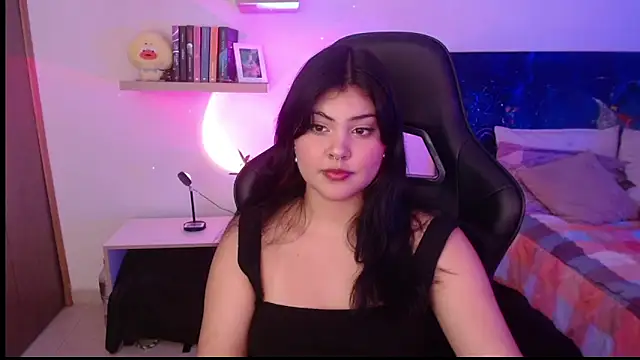 Snapshot of SusyAlvarez chatting on November 19, 1:16 am SusyAlvarez online show from November 19, 1:16 am