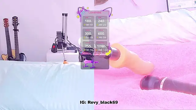 revy blacck online show from October 21, 9:43 am