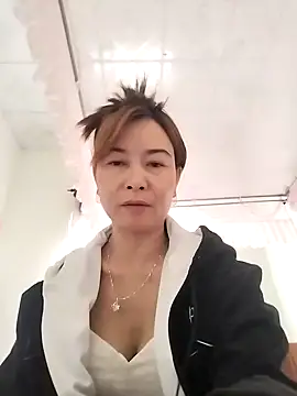 Sexy-ladyboobs20 online show from December 24, 5:16 am