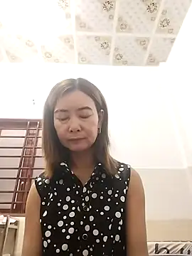 Sexy-ladyboobs20 online show from November 17, 1:22 am