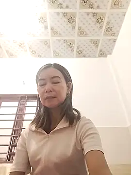 Sexy-ladyboobs20 online show from December 4, 1:48 am