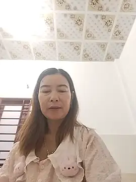 Sexy-ladyboobs20 online show from July 11, 1:52 am