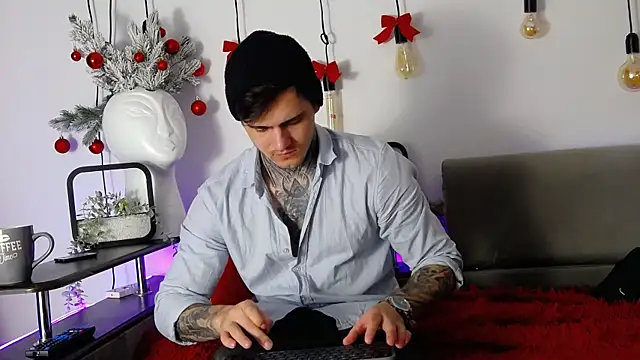 Snapshot of CarterCole chatting on January 2, 6:29 am CarterCole online show from January 2, 6:29 am