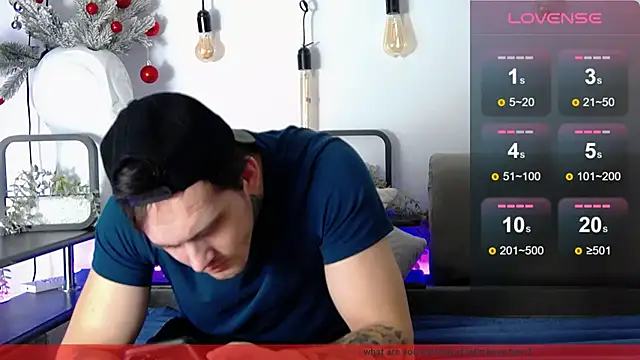 Snapshot of CarterCole chatting on January 11, 7:39 am CarterCole online show from January 11, 7:39 am