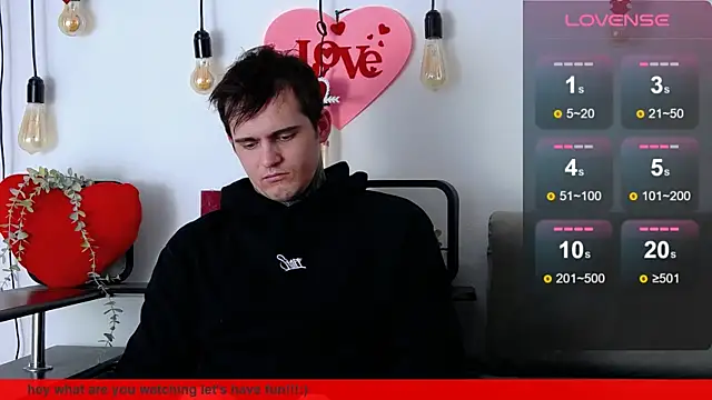 Snapshot of CarterCole chatting on February 14, 12:25 pm CarterCole online show from February 14, 12:25 pm