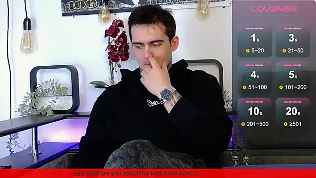 Snapshot of CarterCole chatting on March 16, 8:10 am CarterCole online show from March 16, 8:10 am