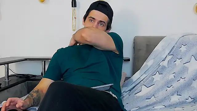 CarterCole online show from January 9, 9:01 am