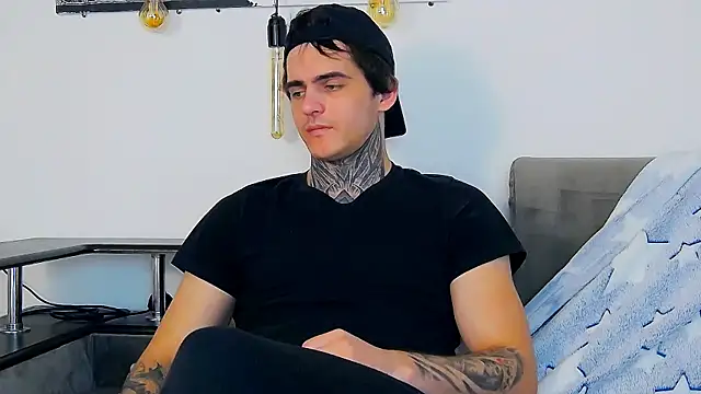 CarterCole online show from January 12, 11:37 am