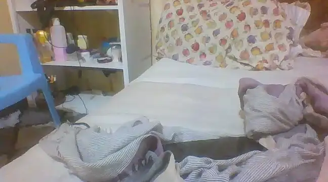 Snapshot of Bootiq chatting on March 8, 12:33 am Bootiq online show from March 8, 12:33 am