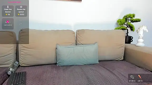 Snapshot of RawAdam chatting on February 2, 4:27 pm RawAdam online show from February 2, 4:27 pm