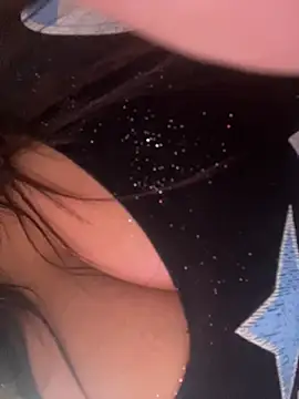 izanmiller2001 online show from March 26, 6:46 pm