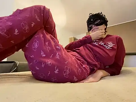 Snapshot of Marilou1983 chatting on January 10, 9:31 pm Marilou1983 online show from January 10, 9:31 pm