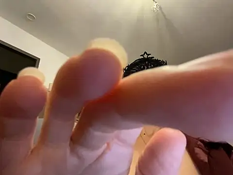 Snapshot of Marilou1983 chatting on January 24, 10:08 pm Marilou1983 online show from January 24, 10:08 pm