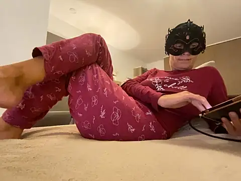 Snapshot of Marilou1983 chatting on September 10, 8:20 pm Marilou1983 online show from September 10, 8:20 pm