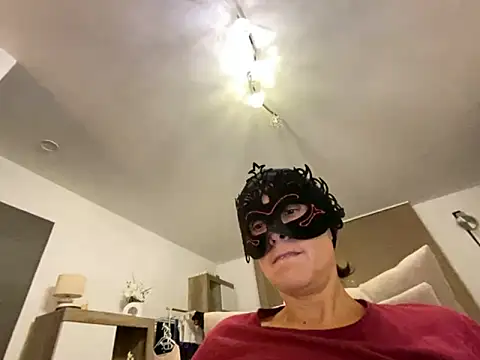 Snapshot of Marilou1983 chatting on September 28, 8:25 pm Marilou1983 online show from September 28, 8:25 pm