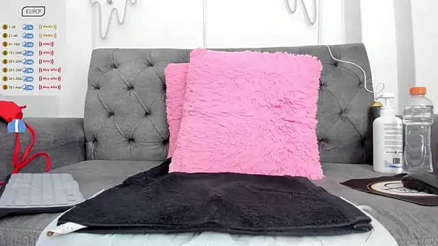 amber martinez online show from March 1, 3:27 pm