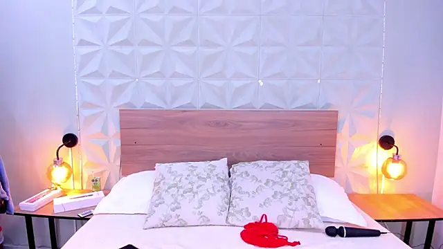 Stacey white  online show from September 26, 8:13 pm