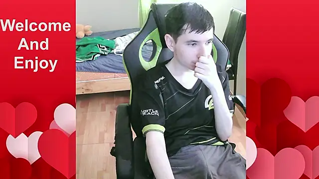 Twink martinboy online show from March 4, 8:48 pm