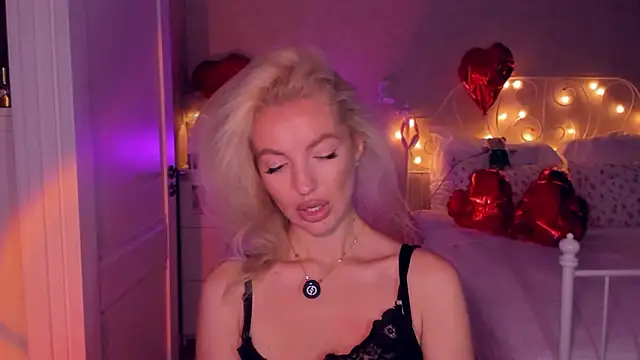 aestetick online show from February 24, 12:03 pm