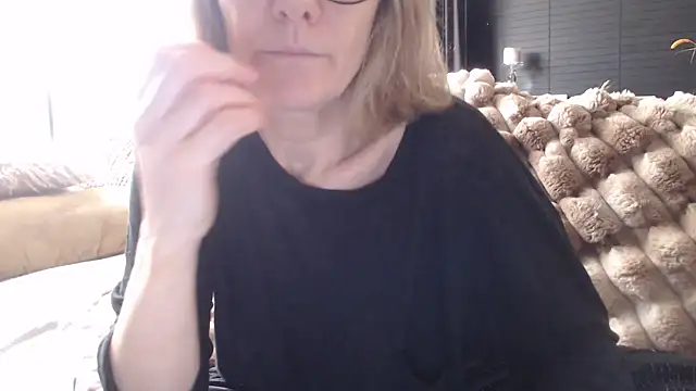 Snapshot of godinflower chatting on November 4, 1:43 pm godinflower online show from November 4, 1:43 pm