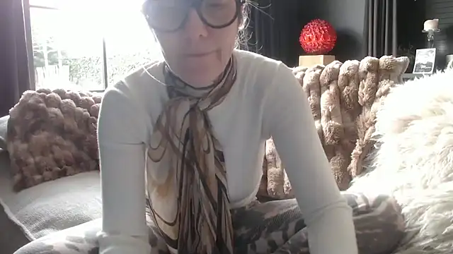 Snapshot of godinflower chatting on March 12, 4:24 pm godinflower online show from March 12, 4:24 pm