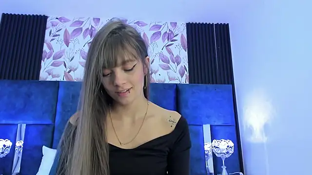 AmmyJones  online show from January 21, 6:45 pm