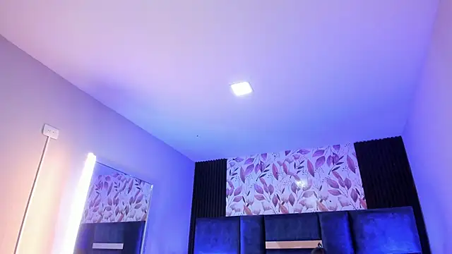 AmmyJones  online show from September 12, 7:14 pm