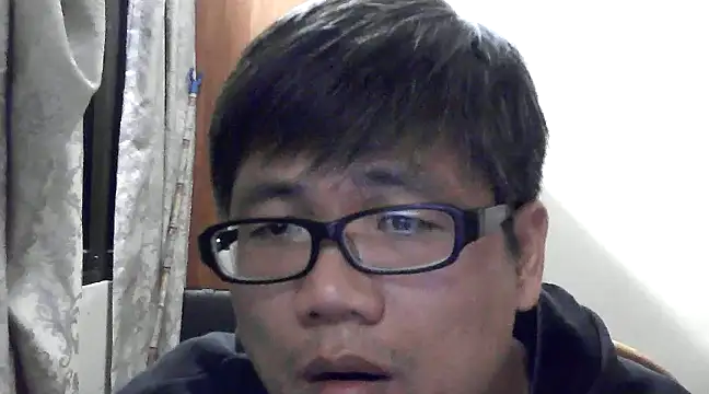 Snapshot of findagirlfriend chatting on December 1, 7:36 pm findagirlfriend online show from December 1, 7:36 pm