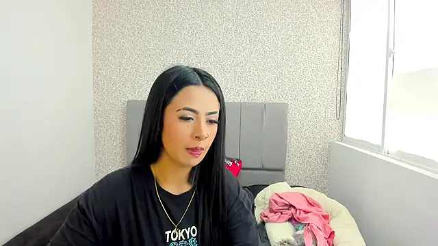 Snapshot of CharlotteeGray_ chatting on January 11, 7:49 pm CharlotteeGray online show from January 11, 7:49 pm