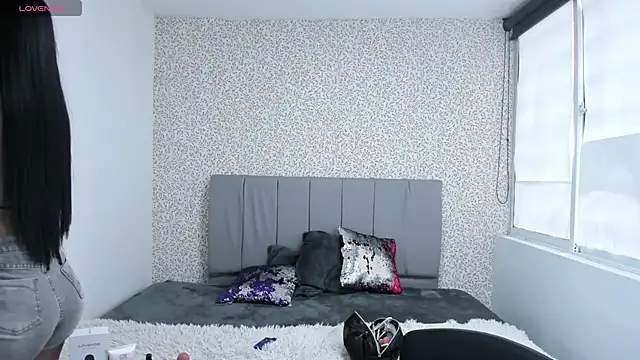 Snapshot of CharlotteeGray_ chatting on February 10, 7:49 pm CharlotteeGray online show from February 10, 7:49 pm