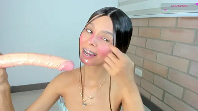 sofia quiros online show from December 23, 4:22 am