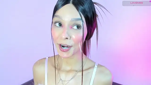 sofia quiros online show from January 18, 10:39 am
