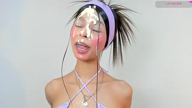 sofia quiros online show from February 3, 1:41 am